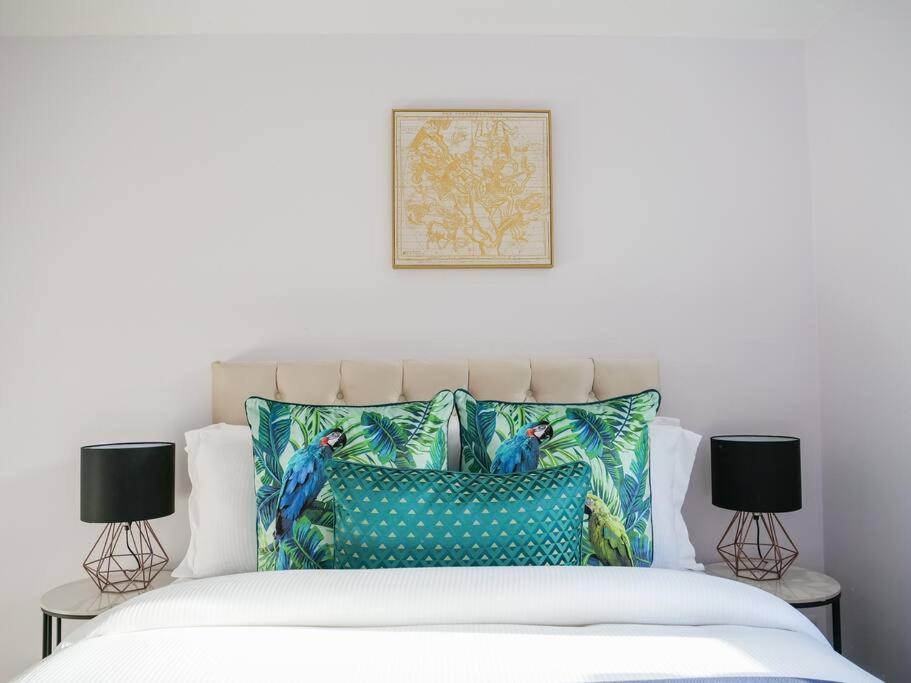 Stylish Retreat For Your Short Getaway London Exterior photo